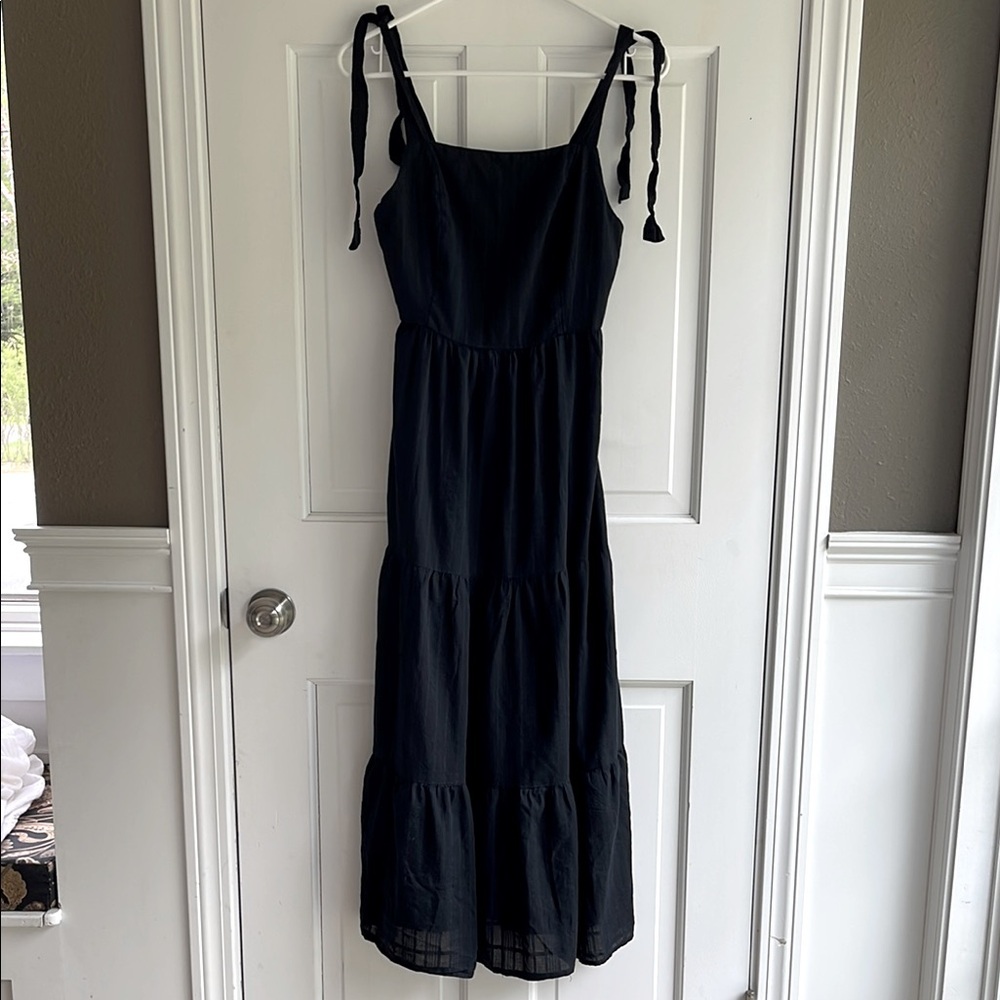 Cute tiered Black midi/maxi Dress smocked tie-able shoulder straps cotton blend